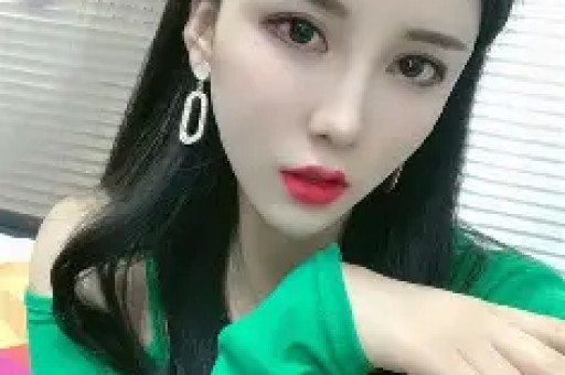 从‘南艺校花’到被封杀：刘露的堕落史与娱乐圈警示