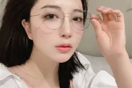 娱乐圈的老渣男渣女：唐国强妻子除夕夜自杀关之琳骚扰怀孕原配